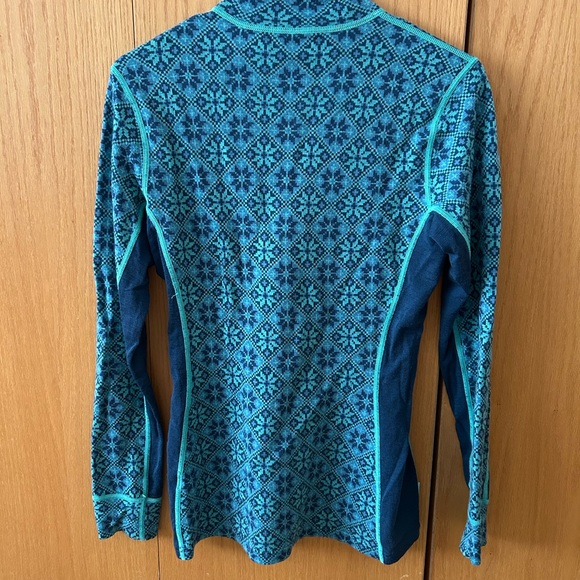 Kari Traa half zip first layer top, 100% Merino Wool. Beautiful pattern - Picture 6 of 12